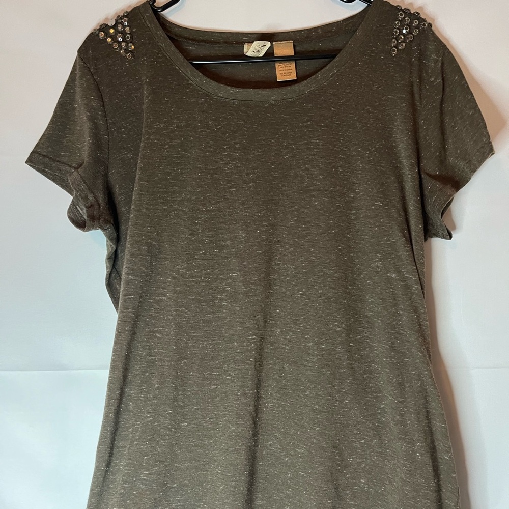 BKE Stud-Embellished Olive Scoop Neck Short Sleeve Tee